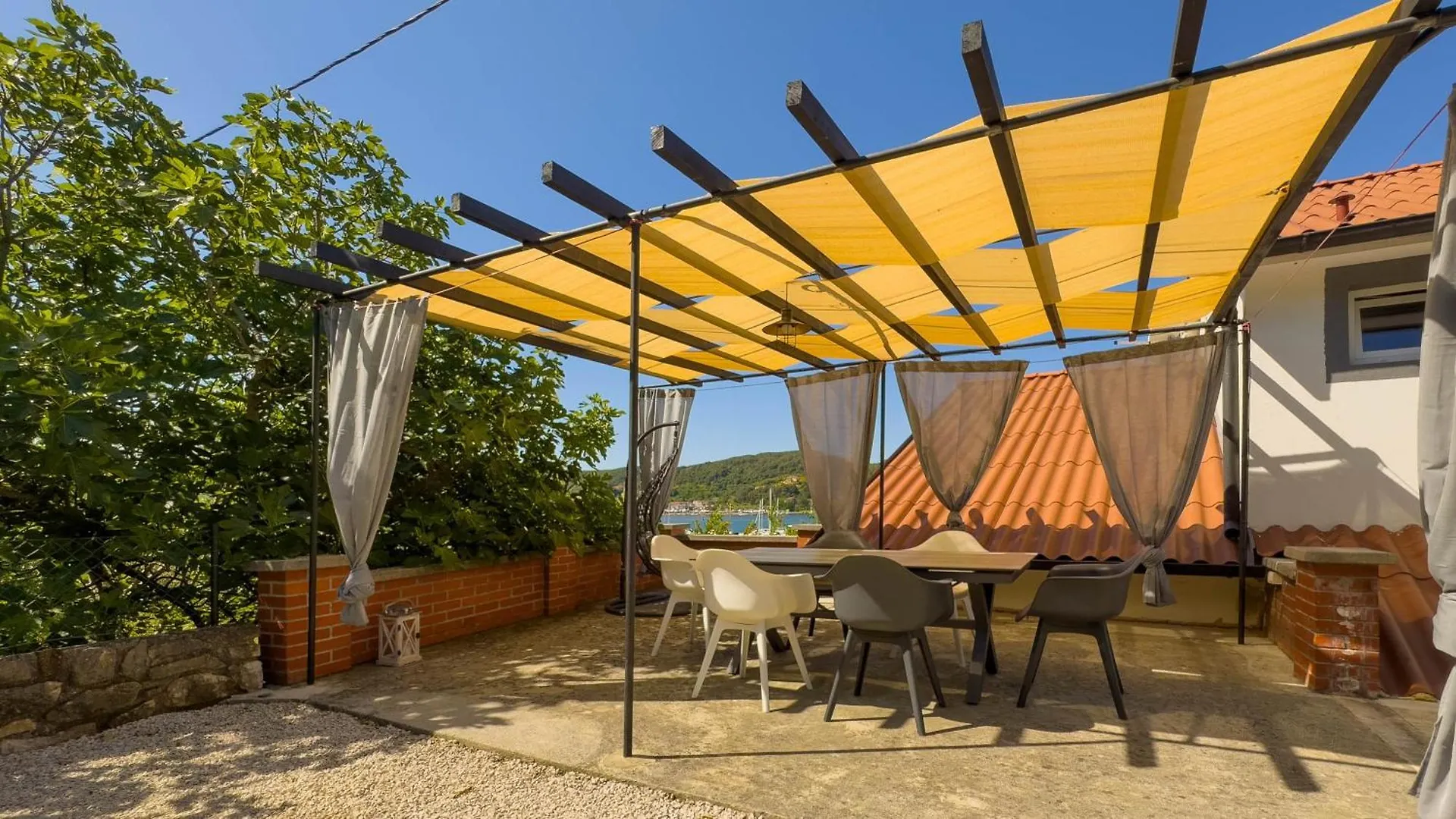 Docks Holiday - Island Rab, Croatia Supetarska Draga